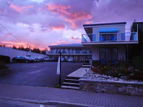 Blue Bay Motel